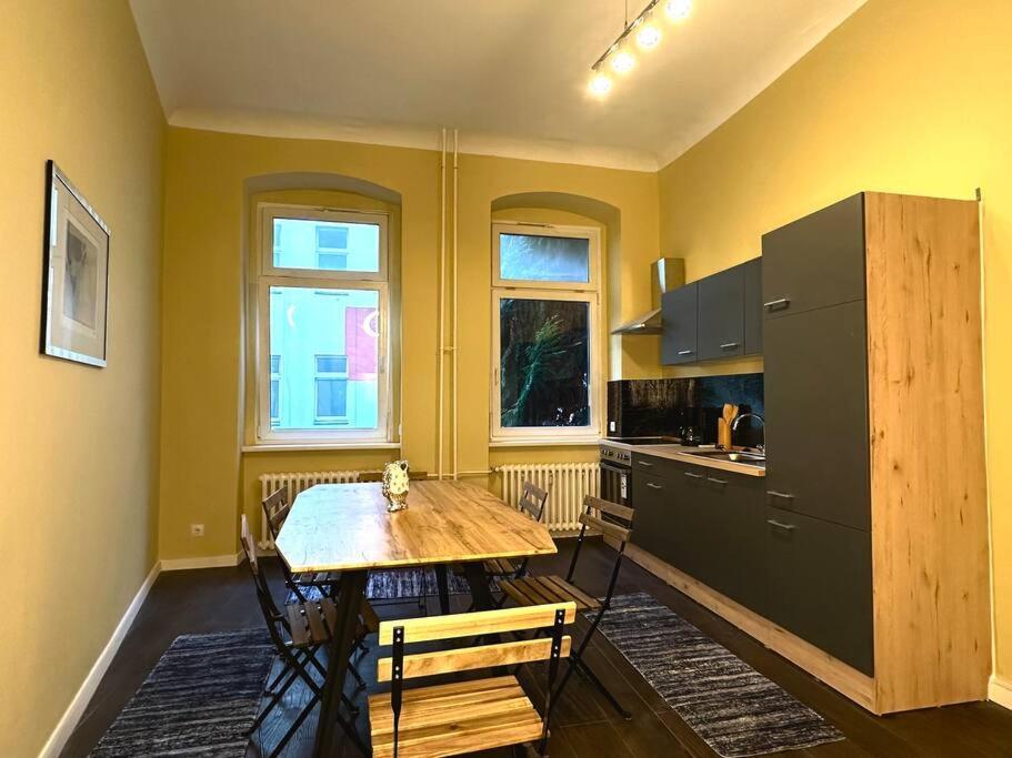 Appartement Schoenes Grosses Im Zentrum Berlins