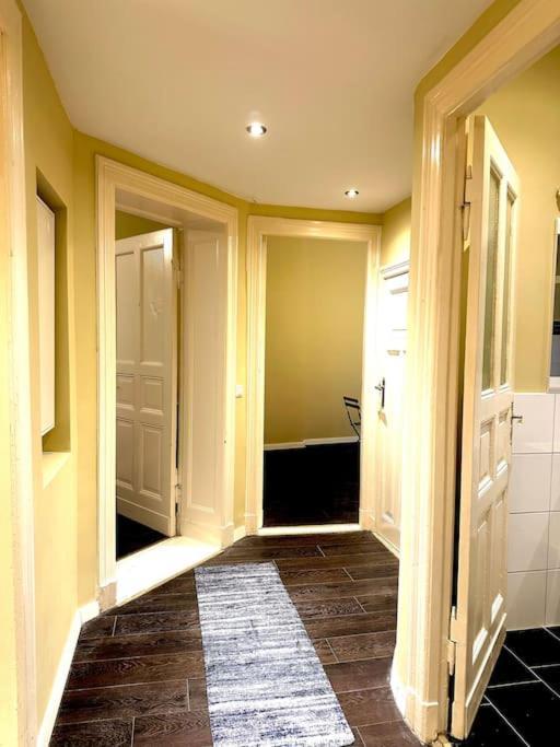 Schoenes Grosses Im Zentrum Berlins Appartement *